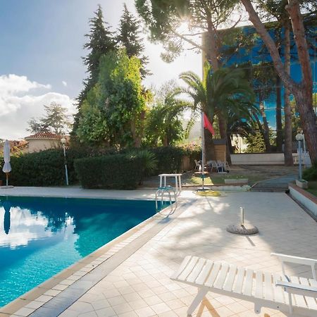 I Giardini Del Sole Con Piscina By Wonderful Italy Appartement San Remo Buitenkant foto